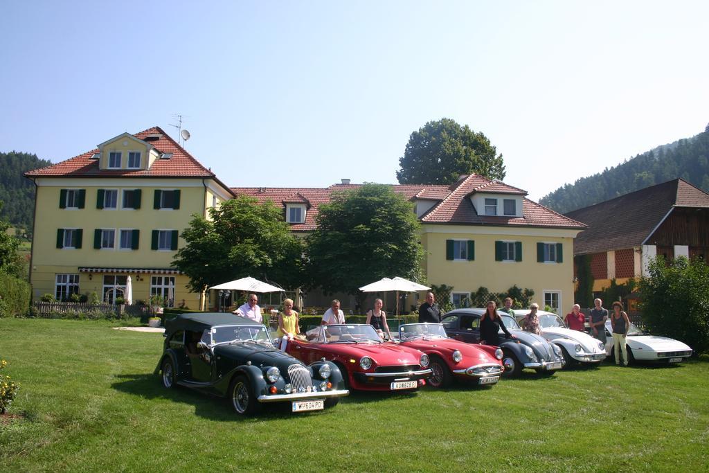 Hotel Dienstl Gut Launsdorf Exteriör bild