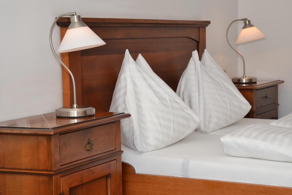 Hotel Dienstl Gut Launsdorf Rum bild